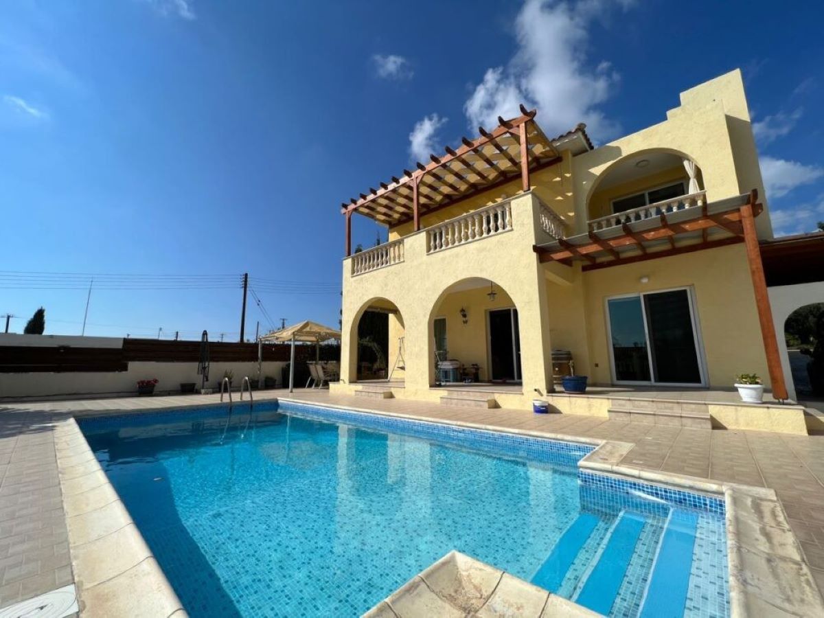 Paphos Peyia Sea Caves 3 Bedroom Villa For Sale GWHSD012