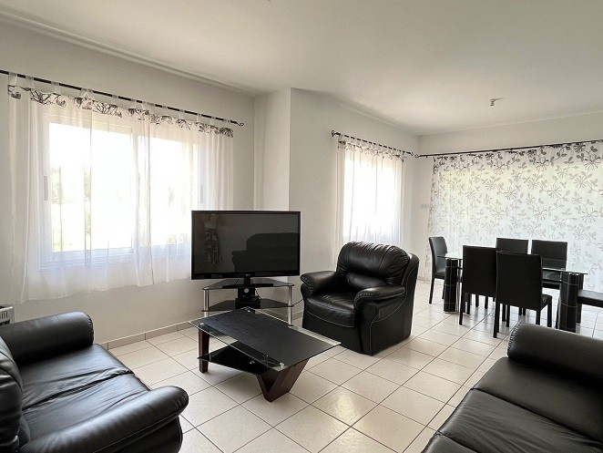 Paphos Anarita 3 Bedroom Apartment For Sale CSR14756