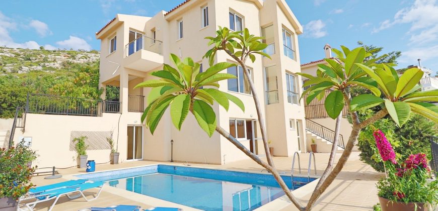 Paphos Peyia 5 Bedroom Detached Villa For Sale PCP10185