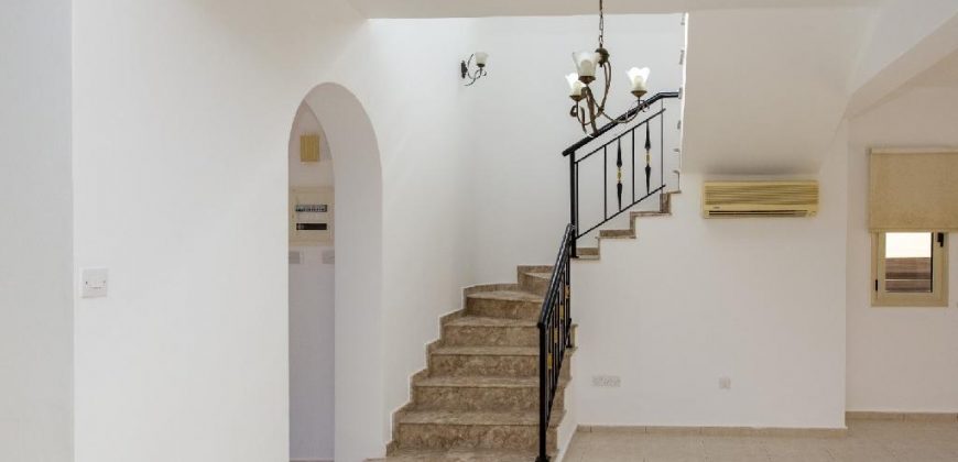 Paphos Mandria 4 Bedroom Villa For Sale AMR36838