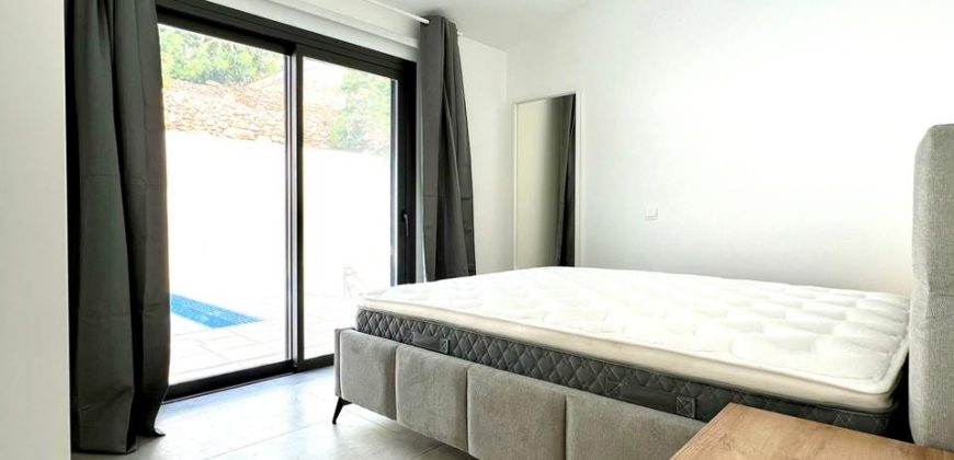 Paphos Peyia 4 Bedroom Villa For Rent XRP058