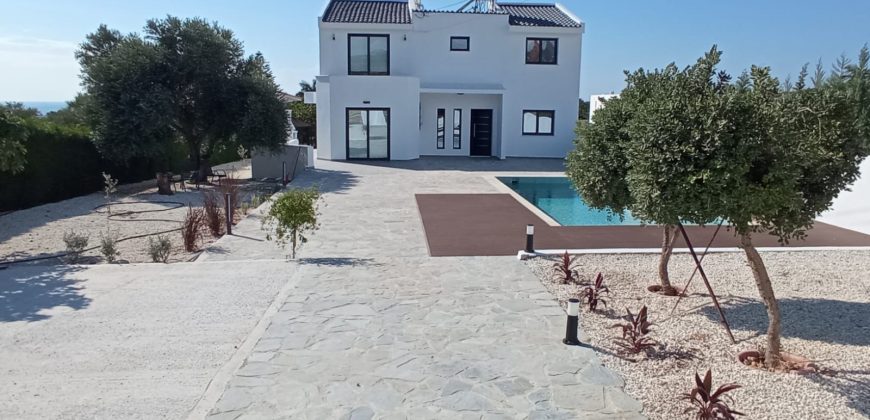 Paphos Peyia Coral Bay 4 Bedroom Villa For Rent GRP055