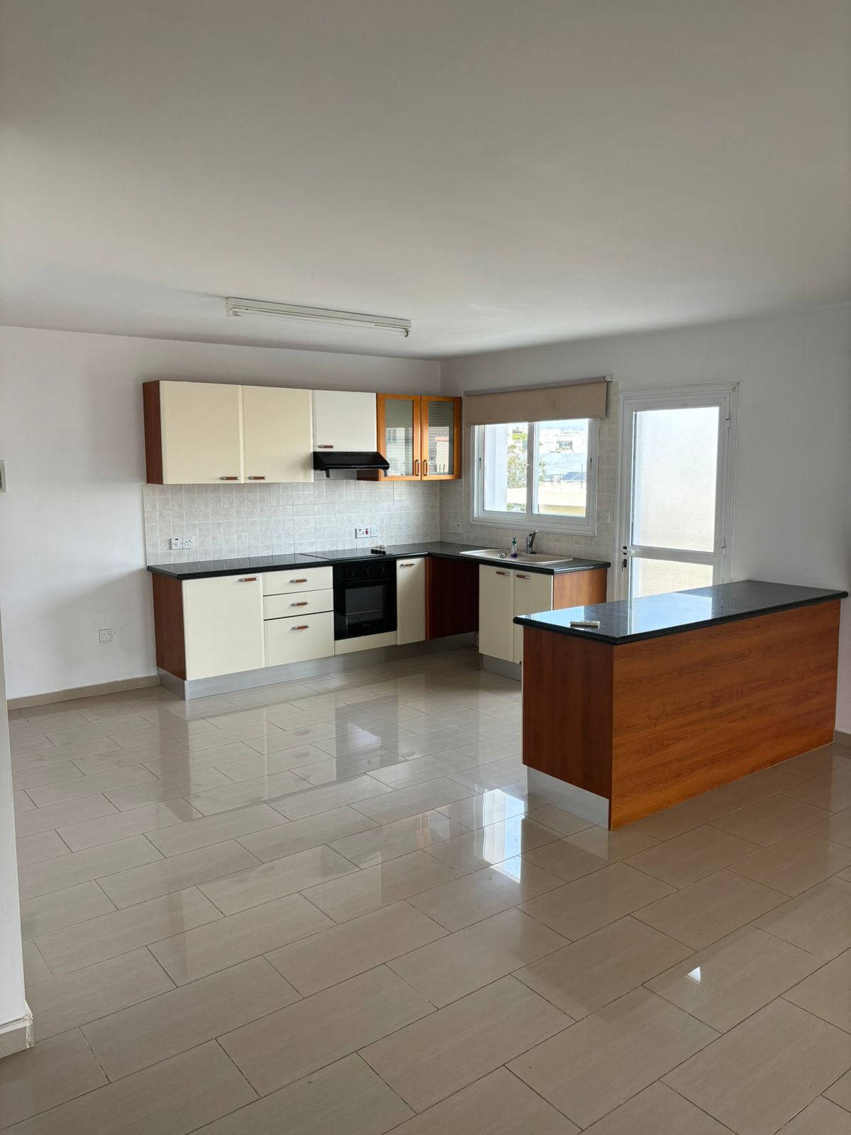 Paphos Town 3 Bedroom Apartment Penthouse For Sale KFP003