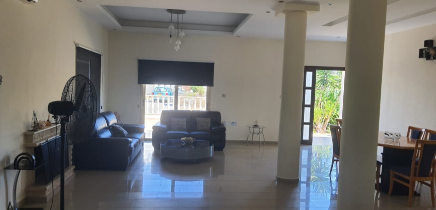 Paphos Tremithousa 5 Bedroom Villa For Rent XRP055