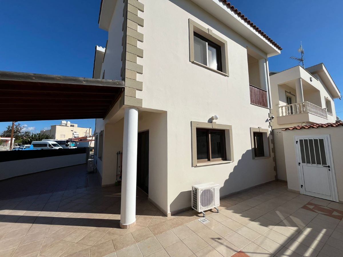 Paphos Mandria 3 Bedroom House For Rent BCK077