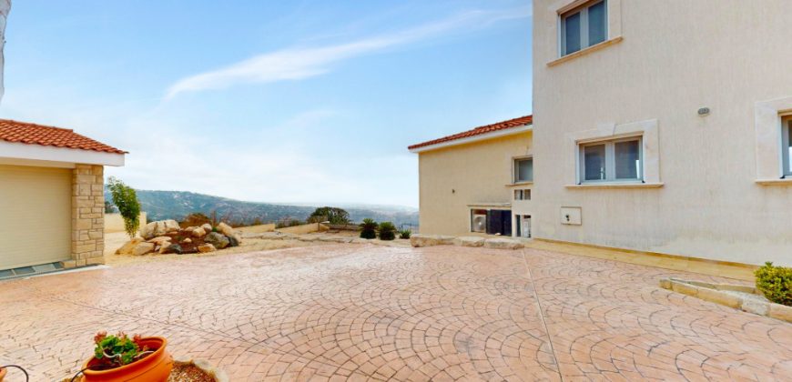 Paphos Akoursos 3 Bedroom House For Sale DLHP0493