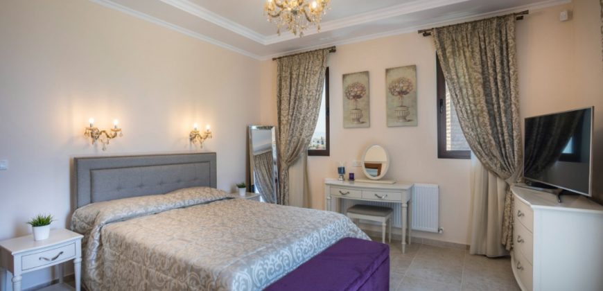 Paphos Argaka 4 Bedroom House For Sale DLHP0246S