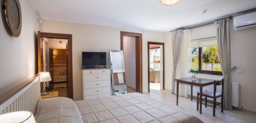 Paphos Argaka 4 Bedroom House For Sale DLHP0246S