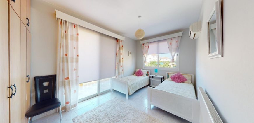 Paphos Chlorakas 4 Bedroom House For Sale DLHP0325