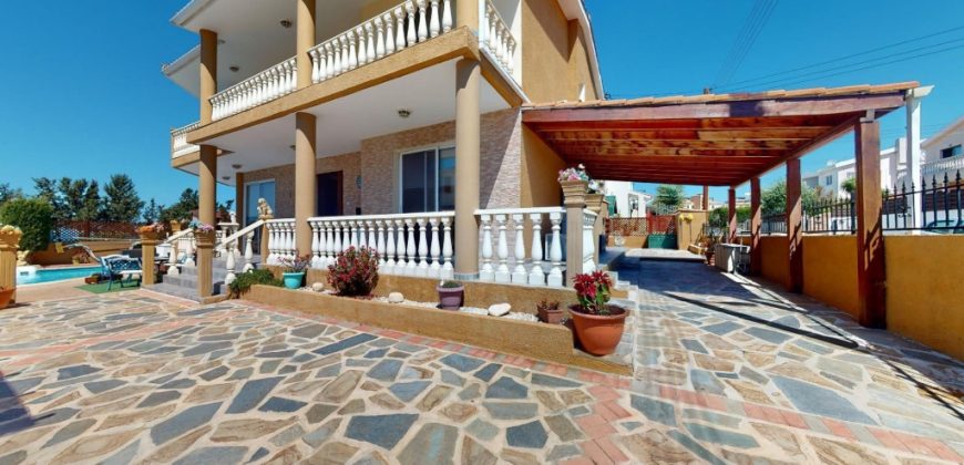 Paphos Chlorakas 4 Bedroom House For Sale DLHP0325