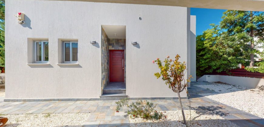 Paphos Kissonerga 5 Bedroom House For Sale DLHP0487