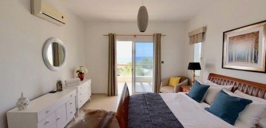 Paphos Pegeia 4 Bedroom House For Sale DLHP0095