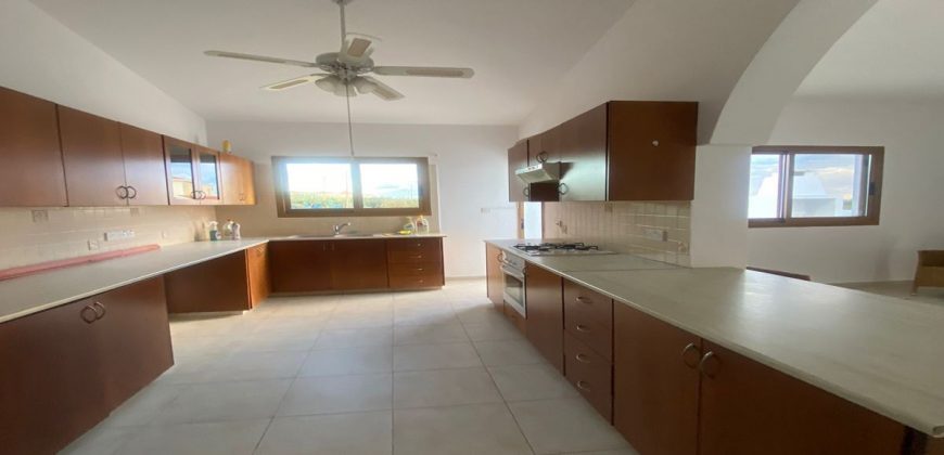 Paphos Peyia St. George 3 Bedroom Bungalow For Rent GRP066