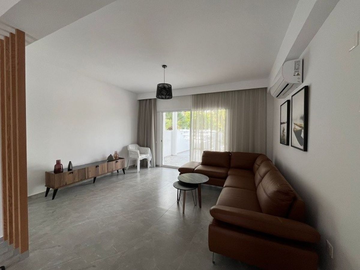 Paphos Town 2 Bedroom Apartment Ground Floor For Sale CSR14828