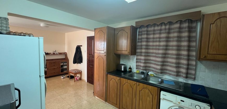 Paphos Town 3 Bedroom Apartment For Sale RSG001