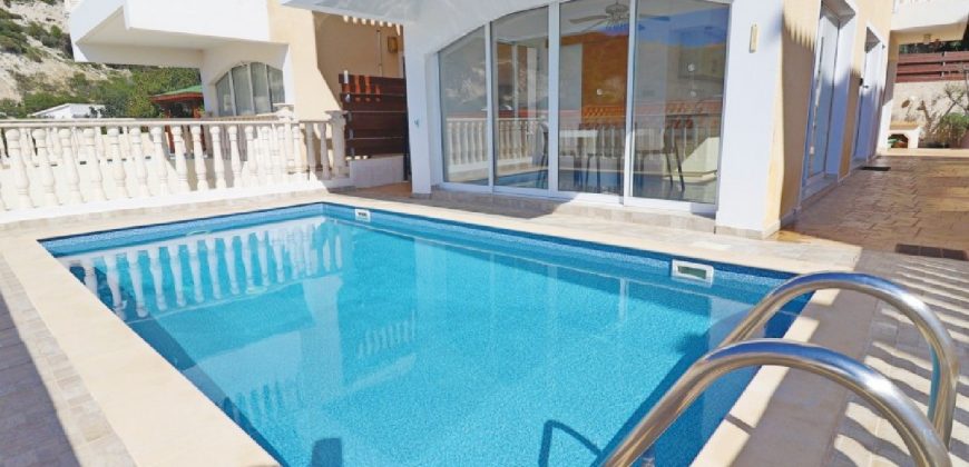 Paphos Peyia 4 Bedroom Villa For Sale SKR17740