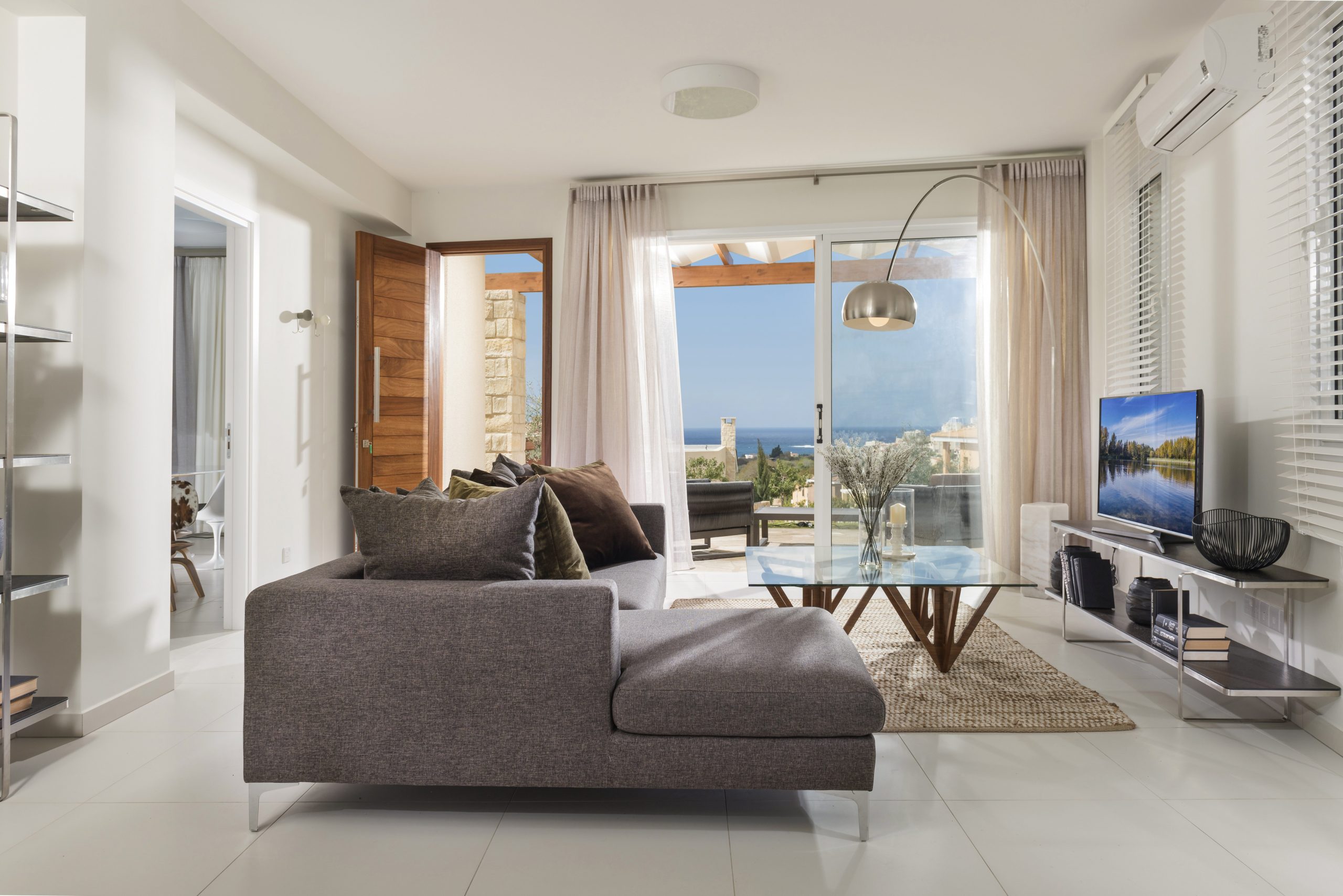 Paphos Chloraka 3 Bedroom Apartments / Penthouses For Sale LPT18258