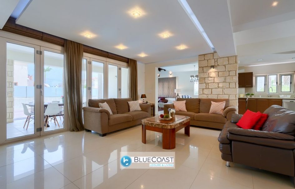 Kato Paphos Universal 6 Bedroom Villa For Sale BC613