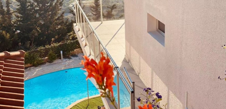 Paphos Tsada 4 Bedroom Villa For Rent BCJ003