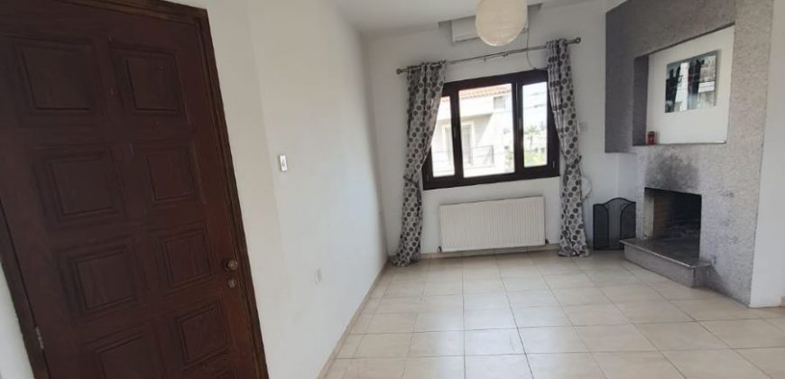 Paphos Yeroskipou 2 Bedroom Apartment For Rent XRP065