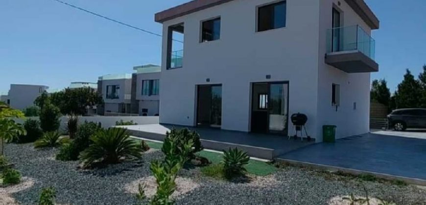 Paphos Konia 3 Bedroom Villa For Rent XRP067