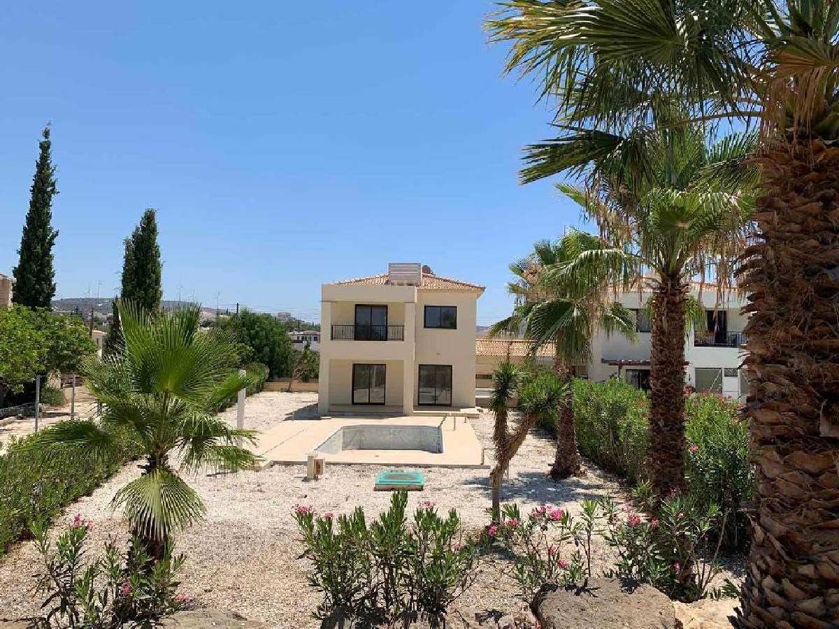 Paphos Kouklia 3 Bedroom Villa For Sale AMR34236