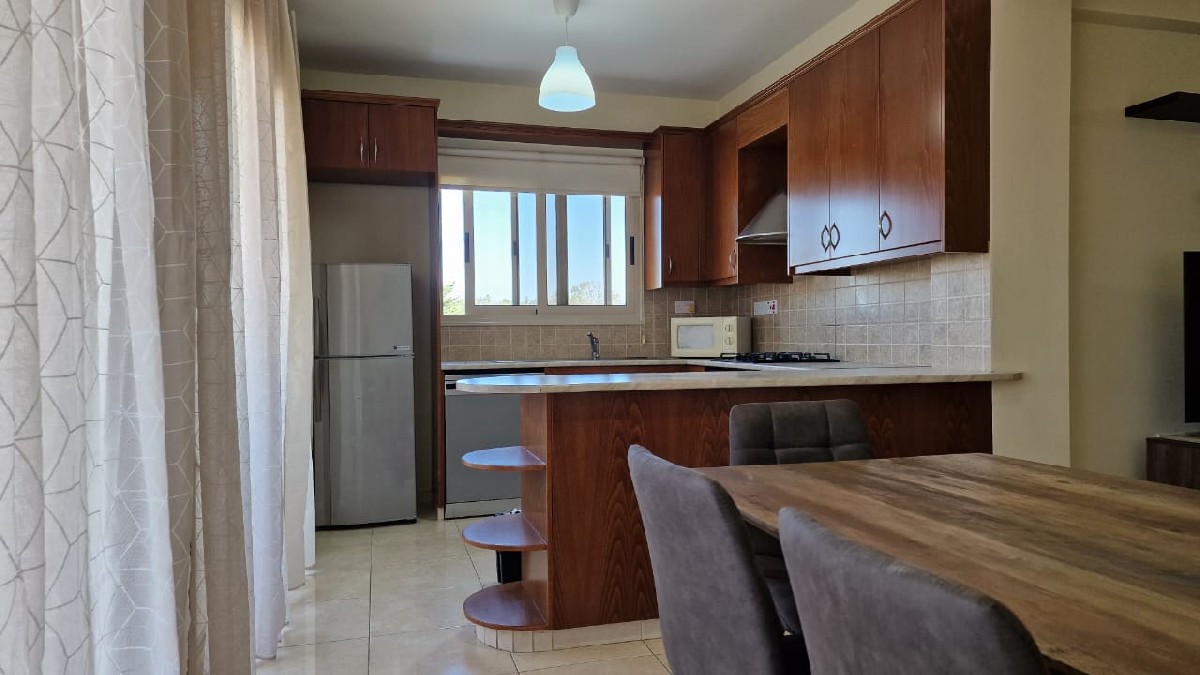 Kato Paphos 2 Bedroom Apartment For Rent XRP068