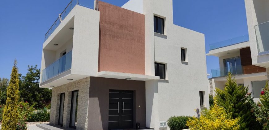 Paphos Chloraka 3 Bedroom House For Rent RSG021