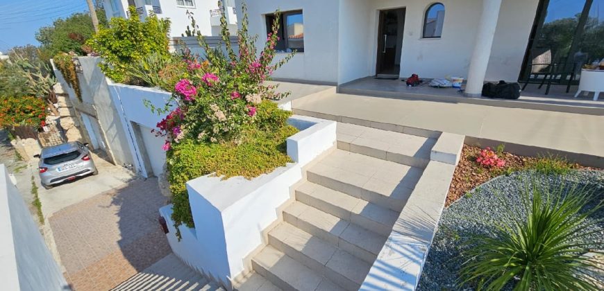 Paphos Emba 4 Bedroom House For Rent CRB006