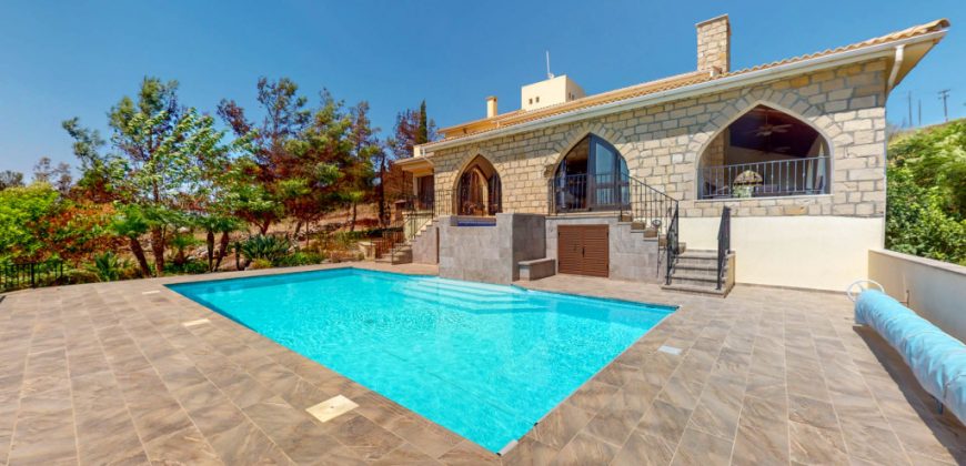 Paphos Ineia 5 Bedroom House For Sale DLHP0250