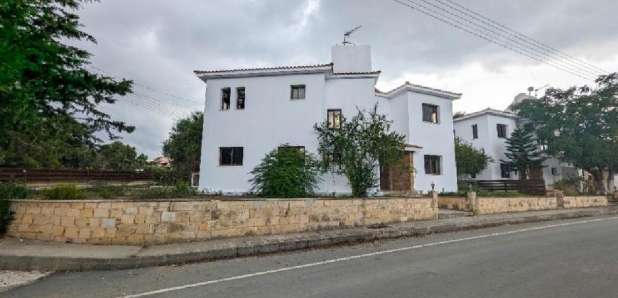 Paphos Polemi 4 Bedroom House For Sale CSR14927