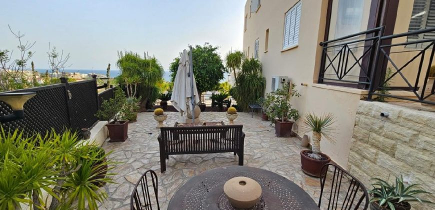 Paphos Chloraka 3 Bedroom Apartment For Rent CRB007