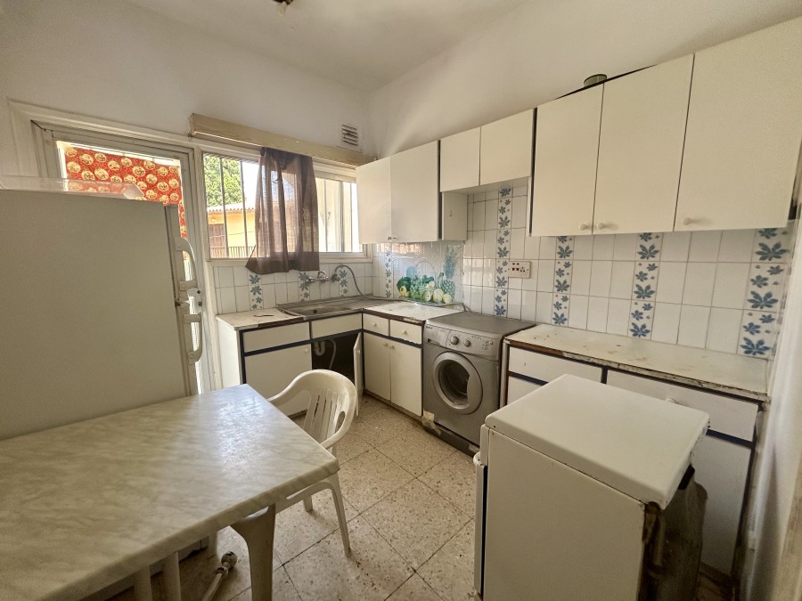 Kato Paphos 2 Bedroom Apartment For Sale BSH39581