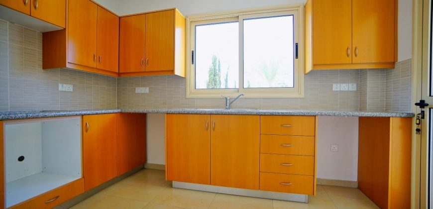 Kato Paphos Universal 3 Bedroom Apartment For Sale BSH39556