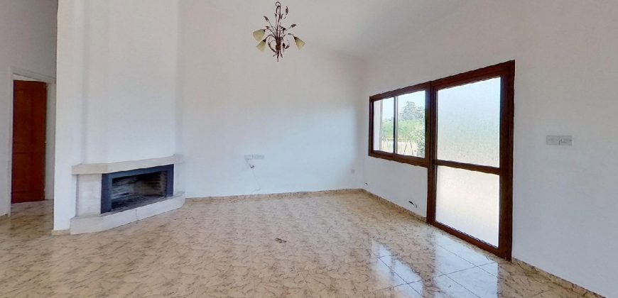 Paphos Kissonerga 4 Bedroom House For Sale MLT3631