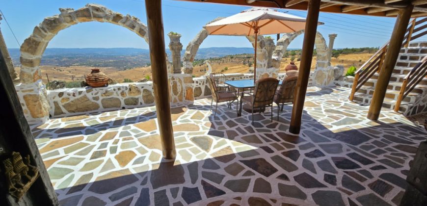 Paphos Milia 7 Bedroom House For Sale DLHP0569