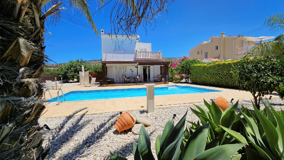 Paphos Peyia St. George 3 Bedroom Villa For Sale UCH3627