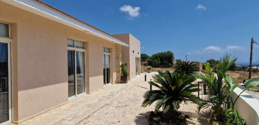 Paphos Yeroskipou 3 Bedroom Villa For Rent BC638