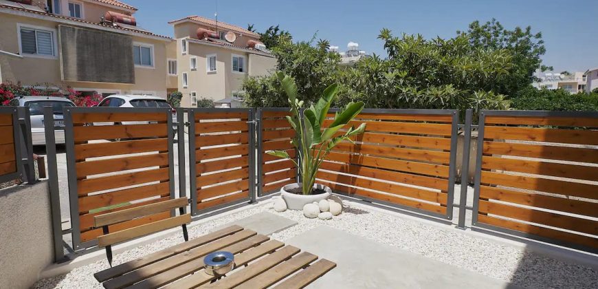 Kato Paphos Universal 2 Bedroom Town House For Rent XRP070