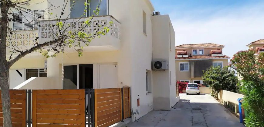 Kato Paphos Universal 2 Bedroom Town House For Rent XRP070