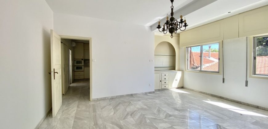 Limassol Historical center 3 Bedroom Apartment For Sale BSH38848