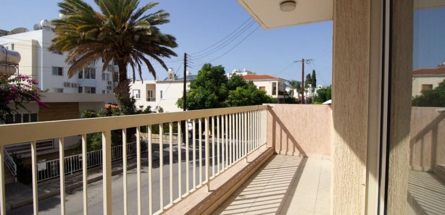 Paphos Geroskipou Building 12Bdr For Sale CPNC2477