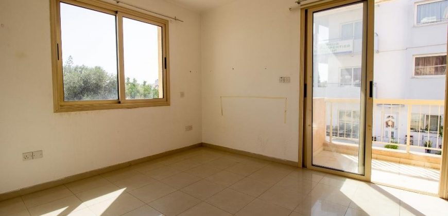 Paphos Geroskipou Building 12Bdr For Sale CPNC2477