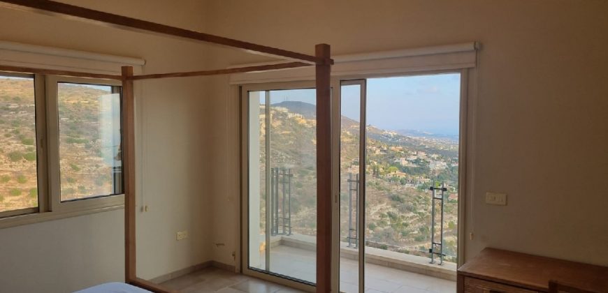 Paphos Koili 5 Bedroom Villa For Rent BC647