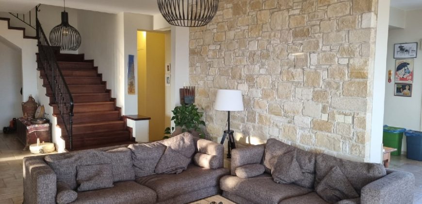 Paphos Koili 5 Bedroom Villa For Rent BC647