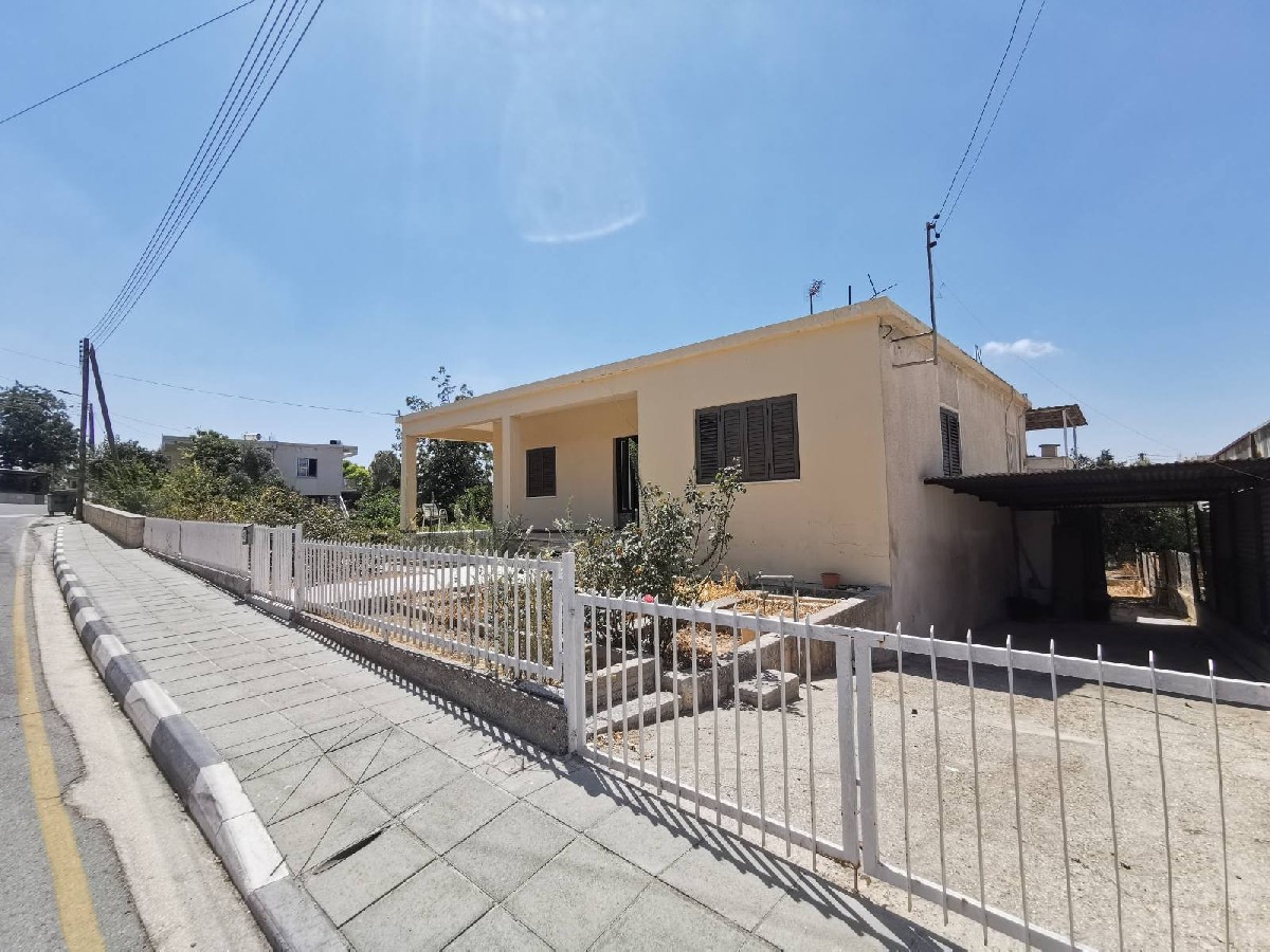 Paphos Mesogi 2 Bedroom House For Sale KTM103890