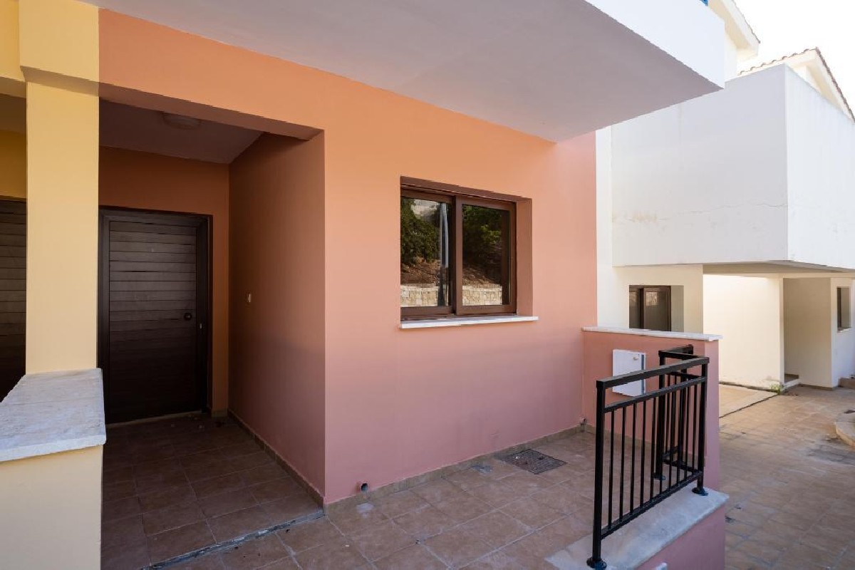 Paphos Peyia 2 Bedroom Maisonette For Sale GRD9189