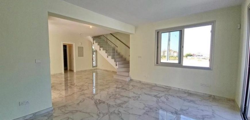 Paphos Universal 3Bdr Villa For Sale VLSNJSLVUNI