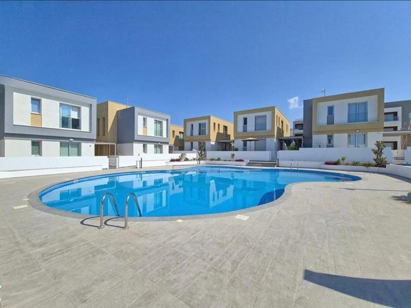 Paphos Universal 3Bdr Villa For Sale VLSNJSLVUNI