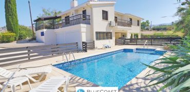 Paphos Peyia 4 Bedroom Villa For Sale SKRA17811